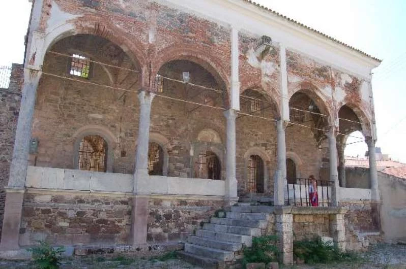 Λεφτά για την αναστήλωση τζαμιού βρέθηκαν, για τους πολίτες που πεινάνε όχι!